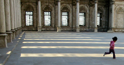 Criança na cidadela do Cairo